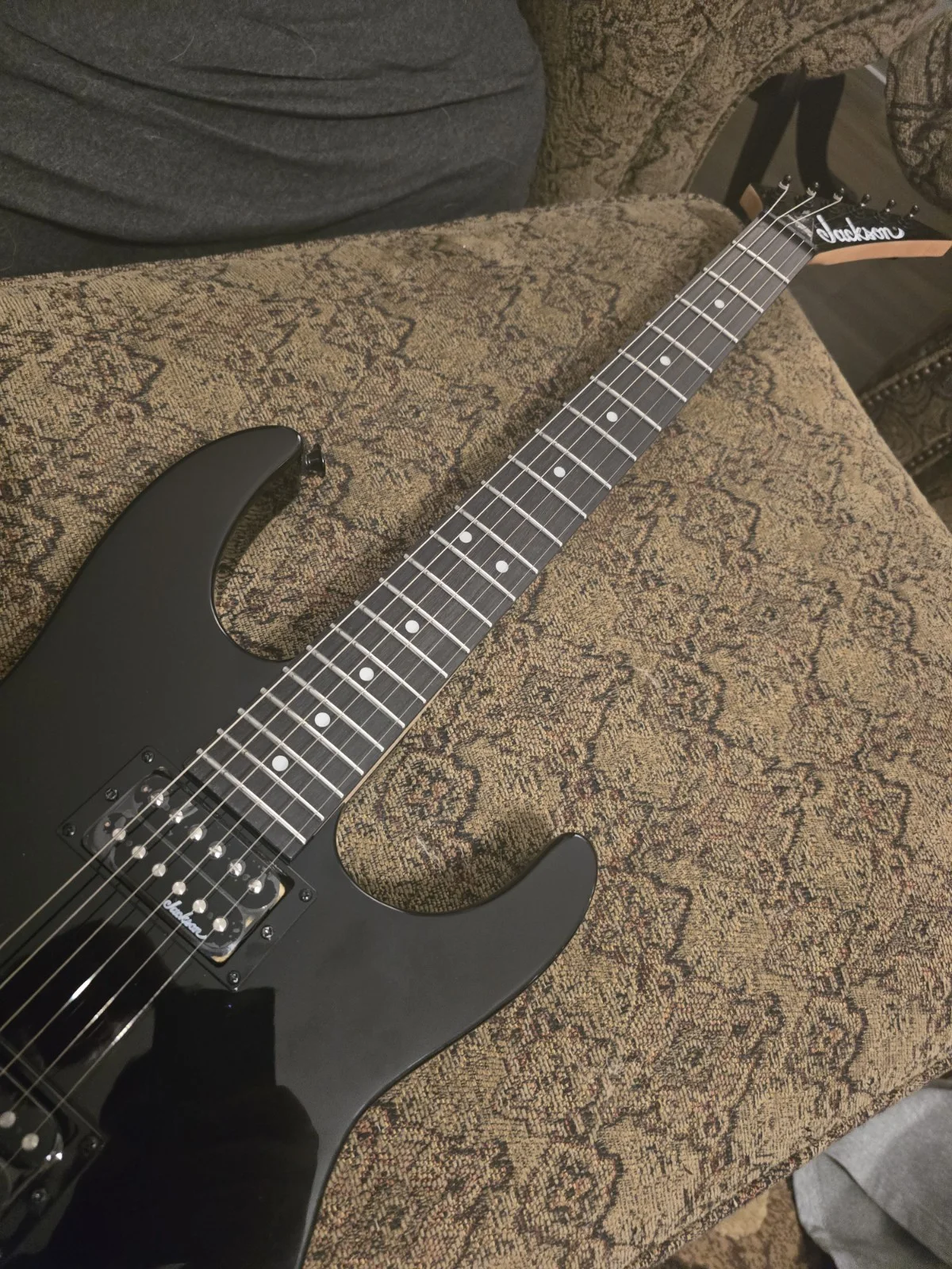 SHINEDOWN (FULL BAND) AUTOGRAPHED JACKSON GUITAR, image 2