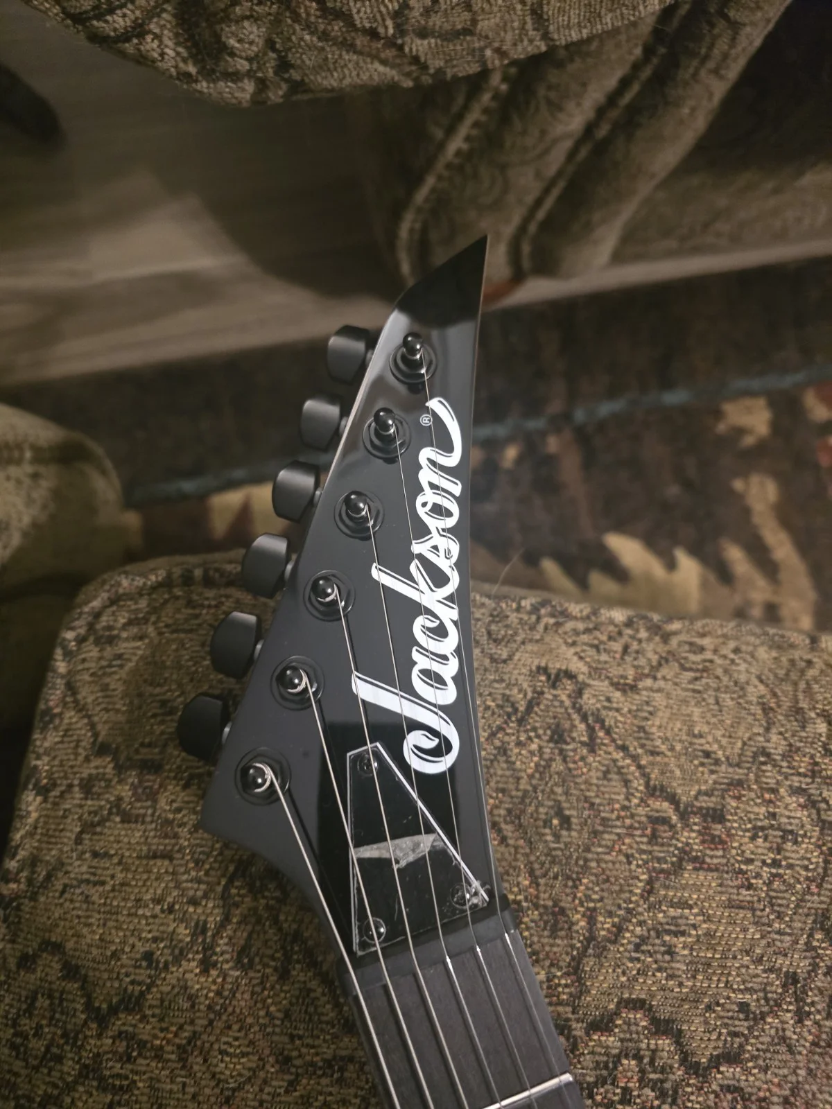 SHINEDOWN (FULL BAND) AUTOGRAPHED JACKSON GUITAR, image 3