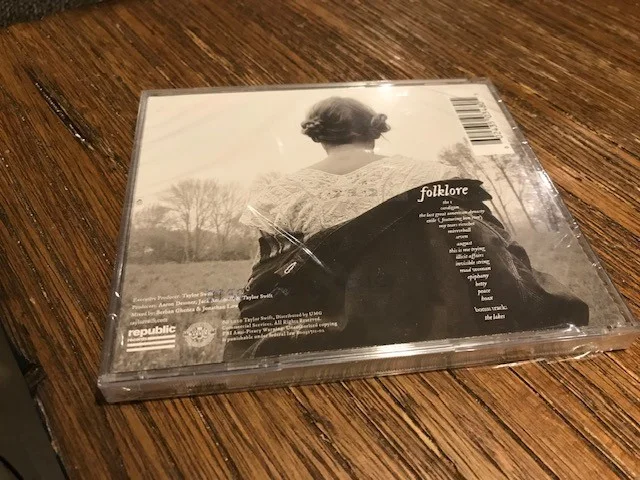 Taylor Swift Signed Autographed Folklore Album CD Brand New And Sealed, изображение 4