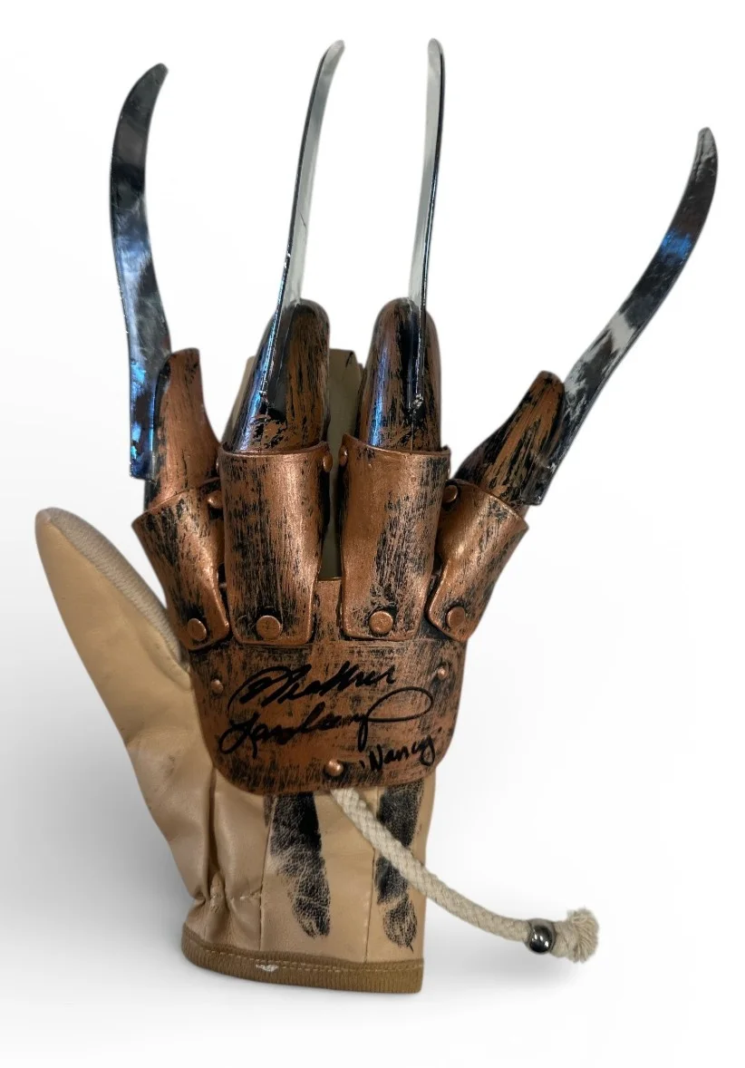 Dermot Mulroney — Heather Langenkamp Signed Freddy Krueger Replica Glove JSA
