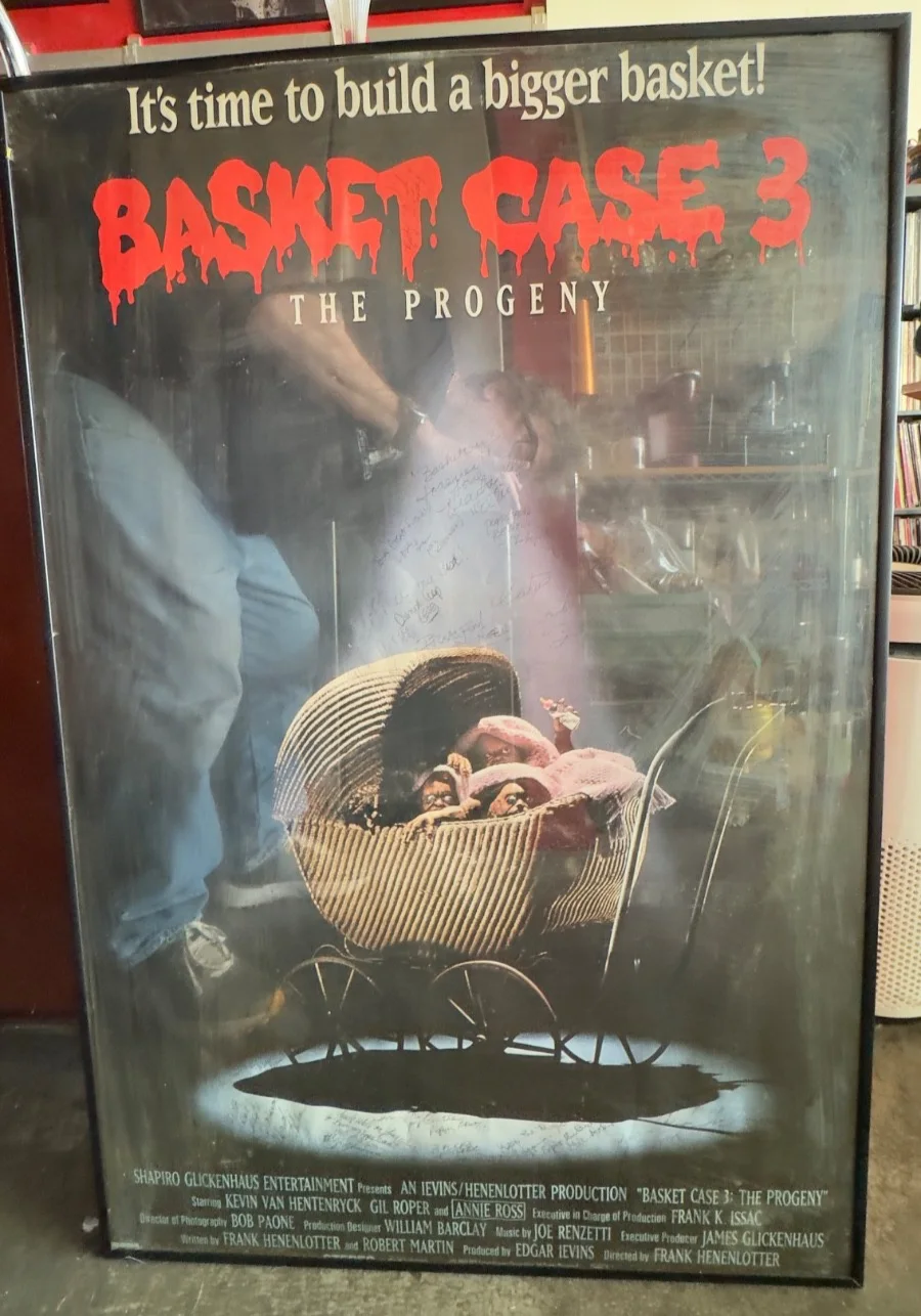 BASKETCASE 3 Movie Poster signed by cast & crew, изображение 5