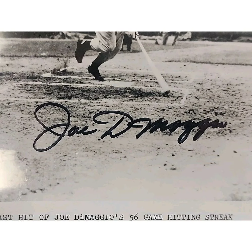 Joe Dimaggio Autographed 8x10 Photo With Certificate Of Authentication, image 2