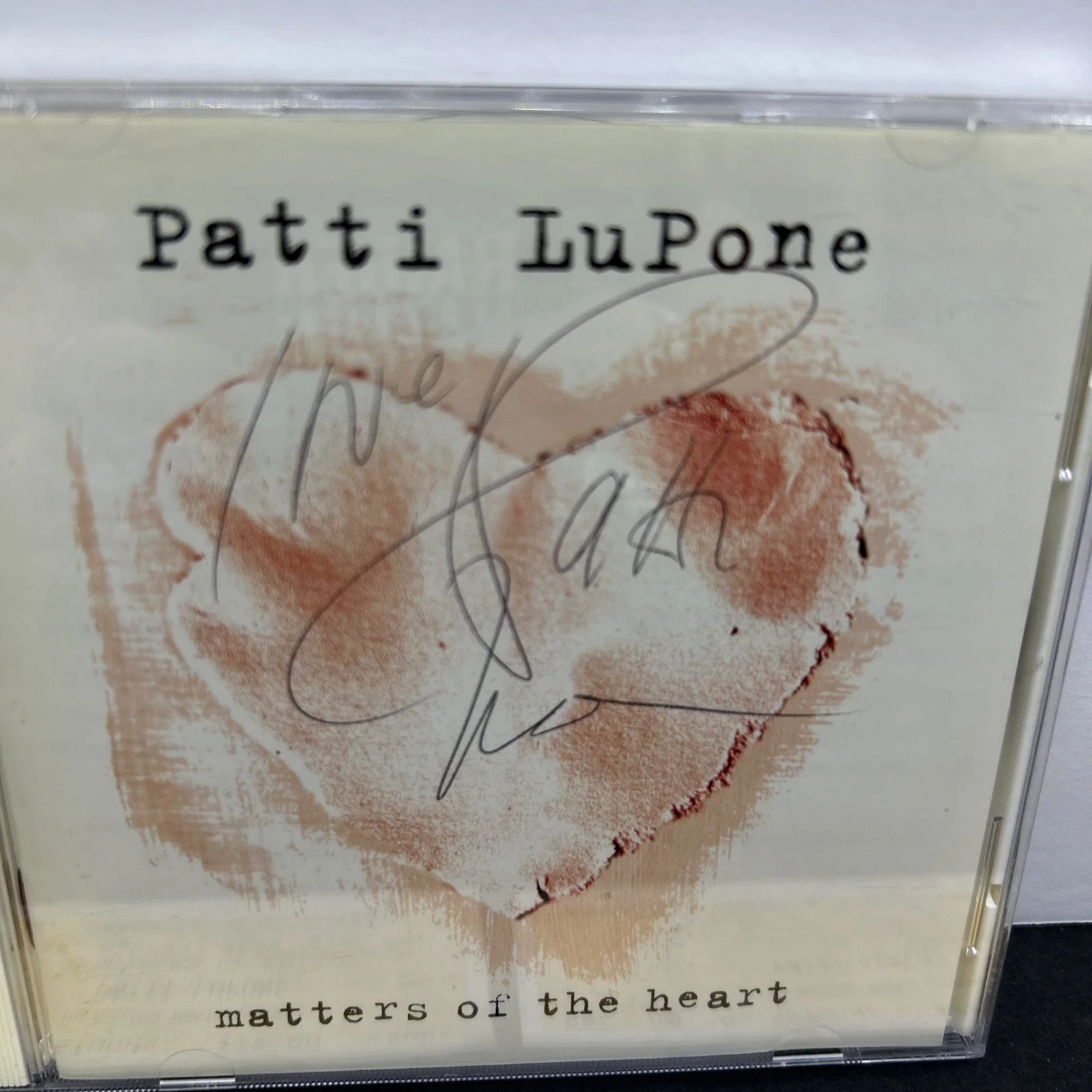SIGNED PATTI LUPONE MATTERS OF THE HEART CD + TICKET STUBS FROM THE SHOW, изображение 2