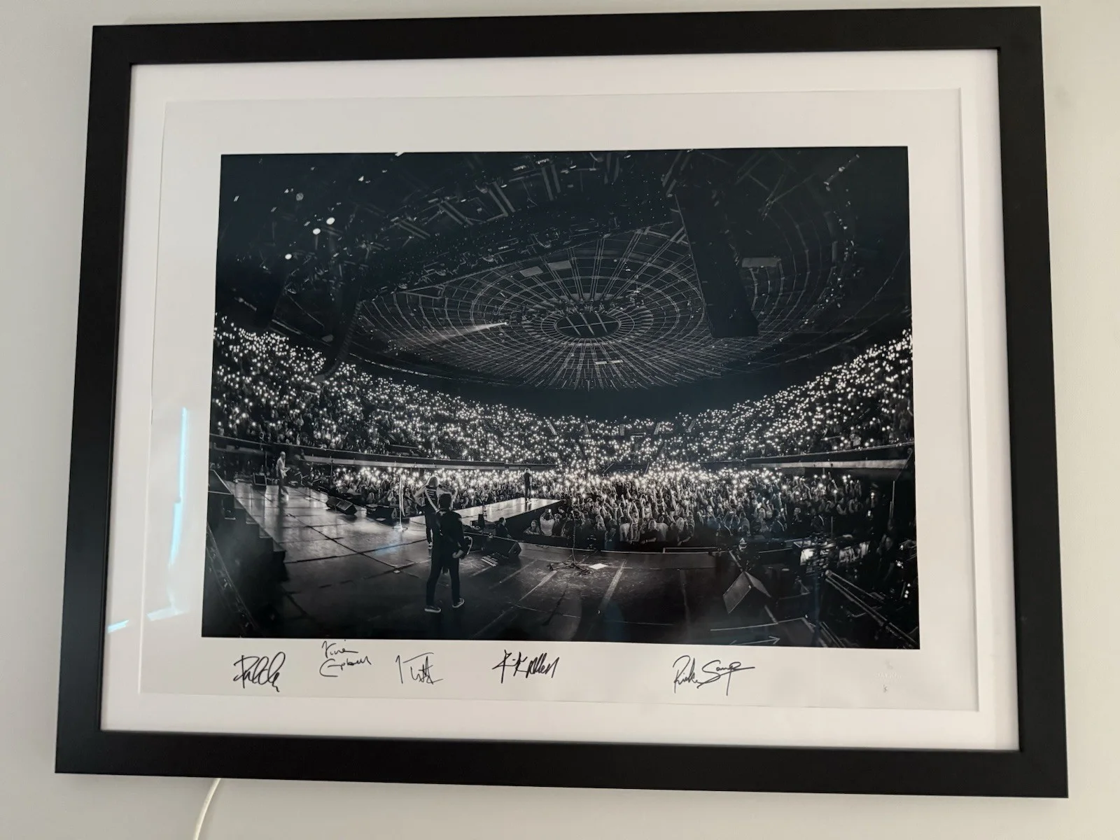 Joe Elliott — DEF LEPPARD Unframed Signed Rare 30x40 Photo All 5 #10/10 BAS Kevin Nixon, image 2