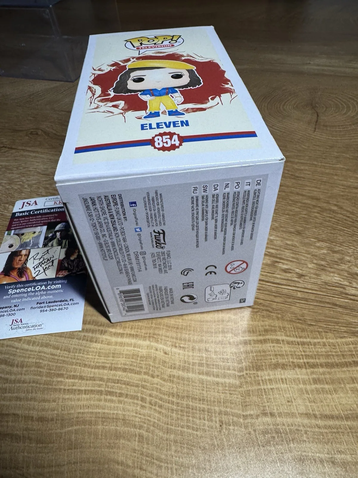 millie bobby brown — Millie Bobby Brown 854 Stranger Things Eleven Autographed Signed Funko Pop, image 5