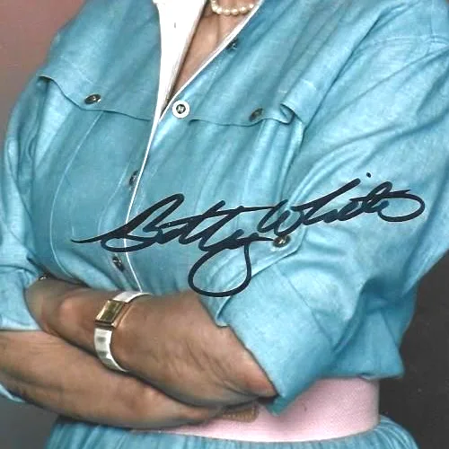 Hand signed 8 x 10 Photo Betty White, image 2