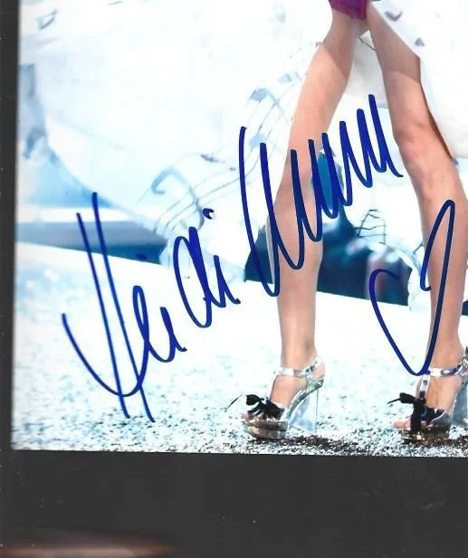 Hand signed 8 x 10 Photo Heidi Klum, image 2