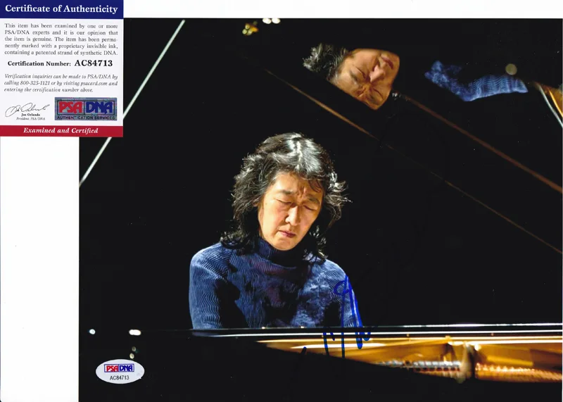 Mitsuko Uchida — Mitsuko Uchida Legendary Pianist Signed Autograph 8x10 Photo PSA/DNA COA #5
