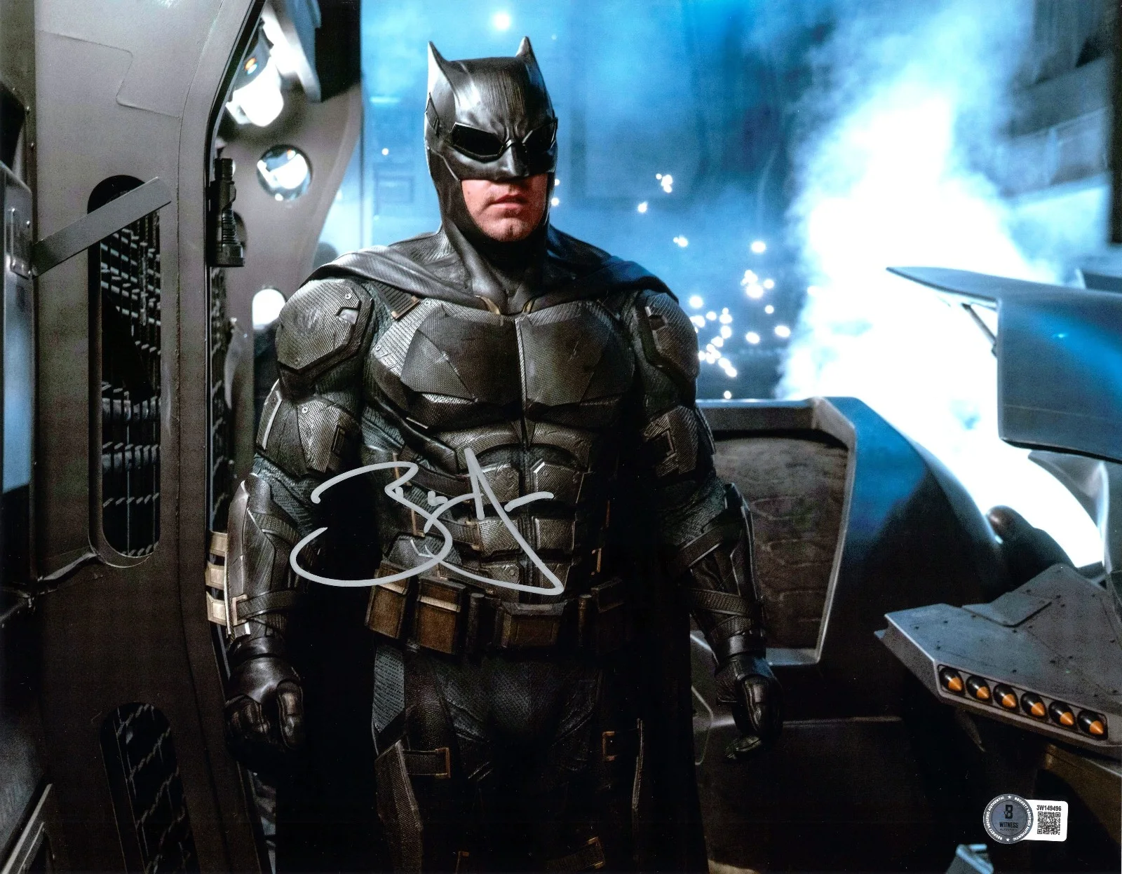 BEN AFFLECK — BEN AFFLECK SIGNED AUTO JUSTICE LEAGUE 11X14 METALLIC PHOTO BAS BECKETT BATMAN