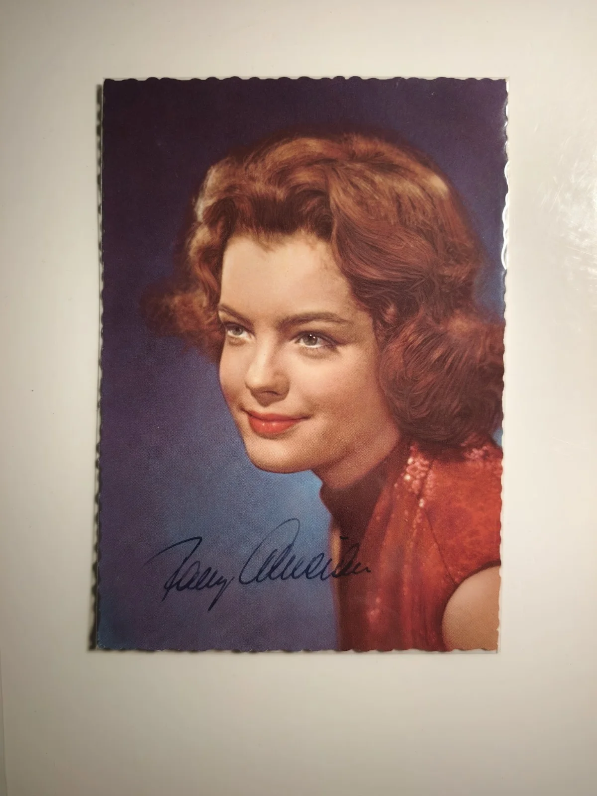 ROMY SCHNEIDER AUTOGRAPHED PICTURE POST CARD SIGNED, image 2