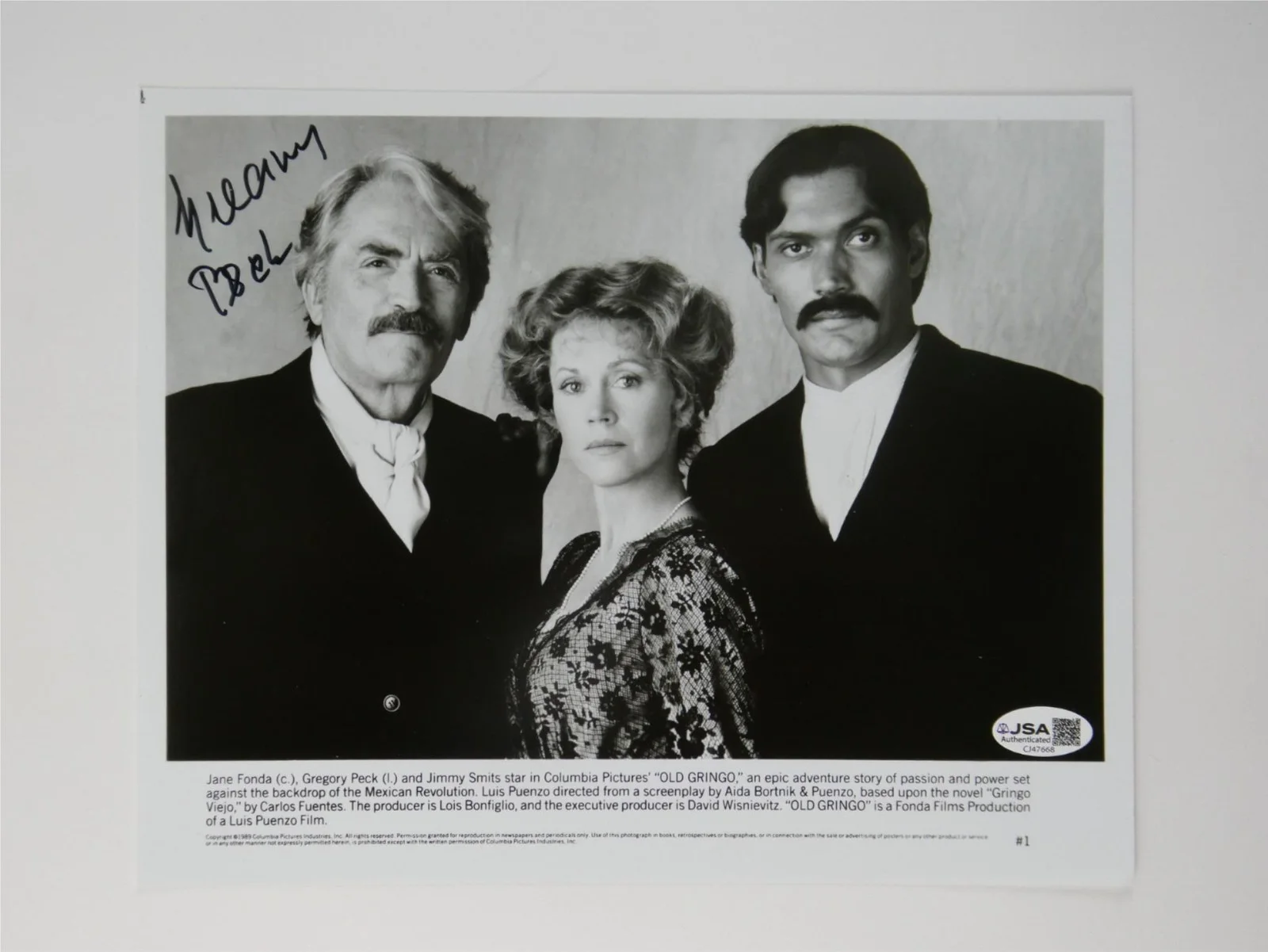 Gregory Peck — Gregory Peck Signed 8x10 Promo Photo Old Gringo B&W Autographed JSA COA, изображение 2