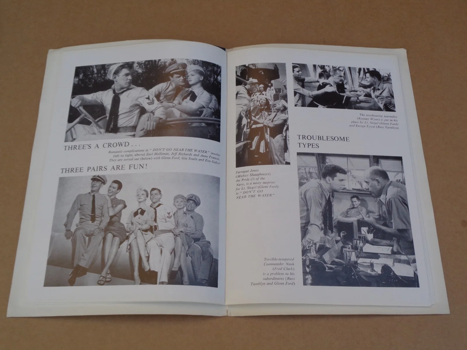 Glenn Ford - Don't Go Near The Water - 1958 UK Gala Premiere Brochure, изображение 2