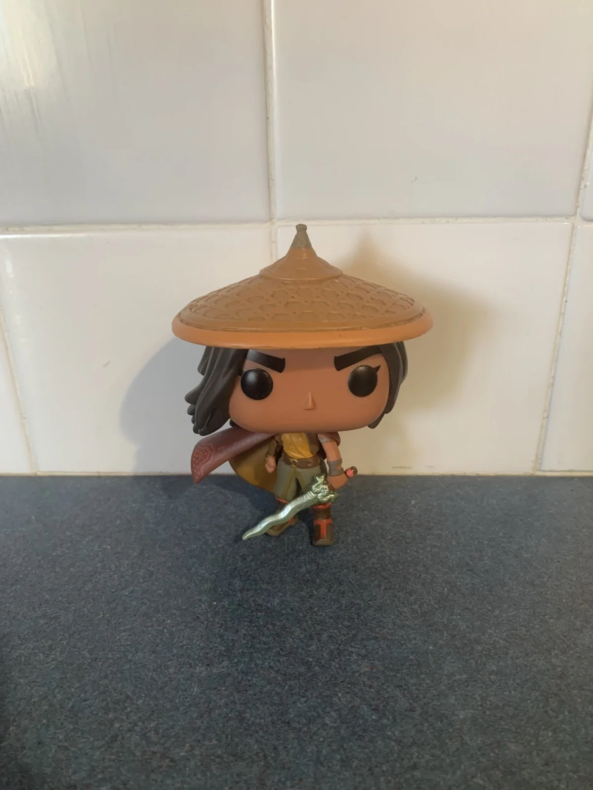 Kelly Marie Tran — Kelly Marie Tran ‘Raya And The Last Dragon’ Signed Autographed Funko Pop In Box!, изображение 2