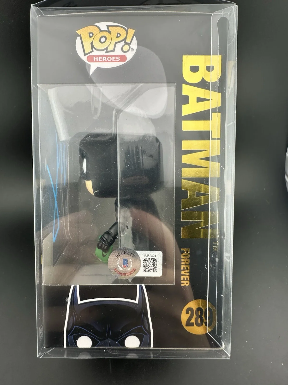 Christian Bale — Christian Bale Signed Batman Funko POP! #289 Autograph Dark Knight Beckett COA, image 4