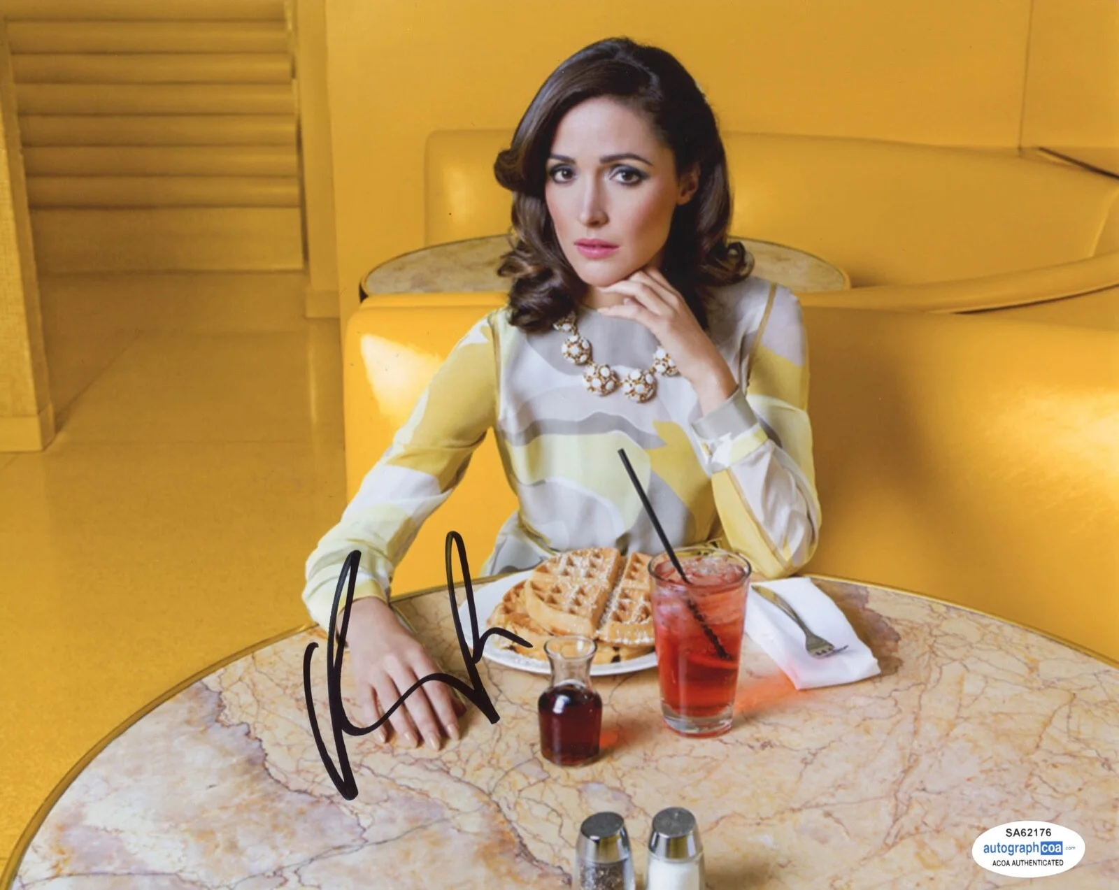 ROSE BYRNE — ROSE BYRNE signed Autographed 8x10 Photo PROOF Hot SEXY If I Had Legs ACOA COA, изображение 3