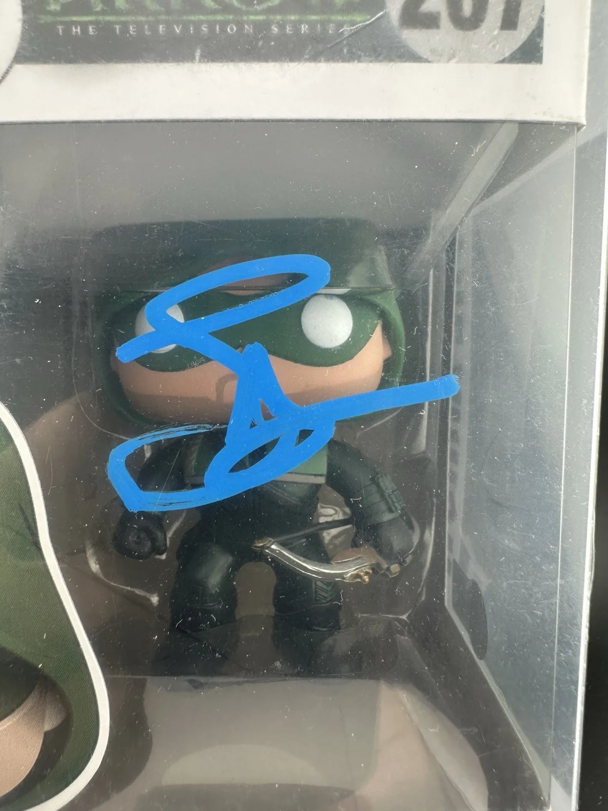 Stephen Amell — Stephen Amell Signed The Arrow Funko #207 Beckett BGS CERT, image 2