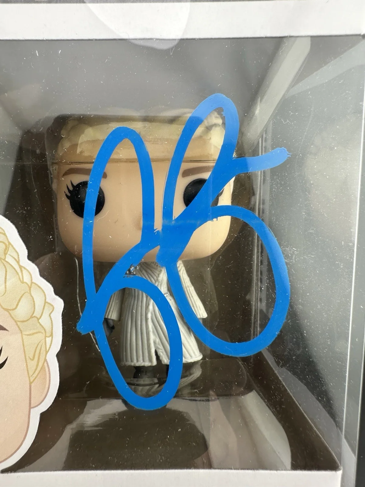 Emilia Clarke — EMILIA CLARKE SIGNED DAENERYS TARGARYEN GAME OF THRONES FUNKO POP BAS BECKETT, image 2