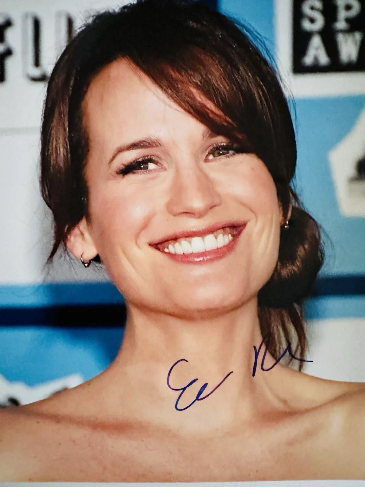 Elizabeth Reaser — Elizabeth Reaser signed 8x10 Photo in person. Twilight