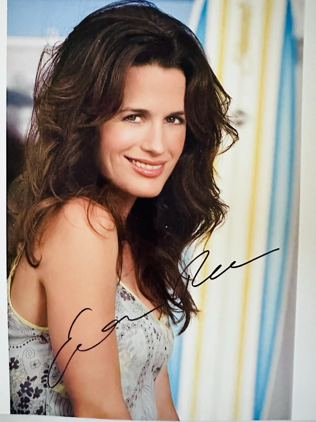 Elizabeth Reaser — Elizabeth Reaser signed 8x10 Photo in person. Twilight
