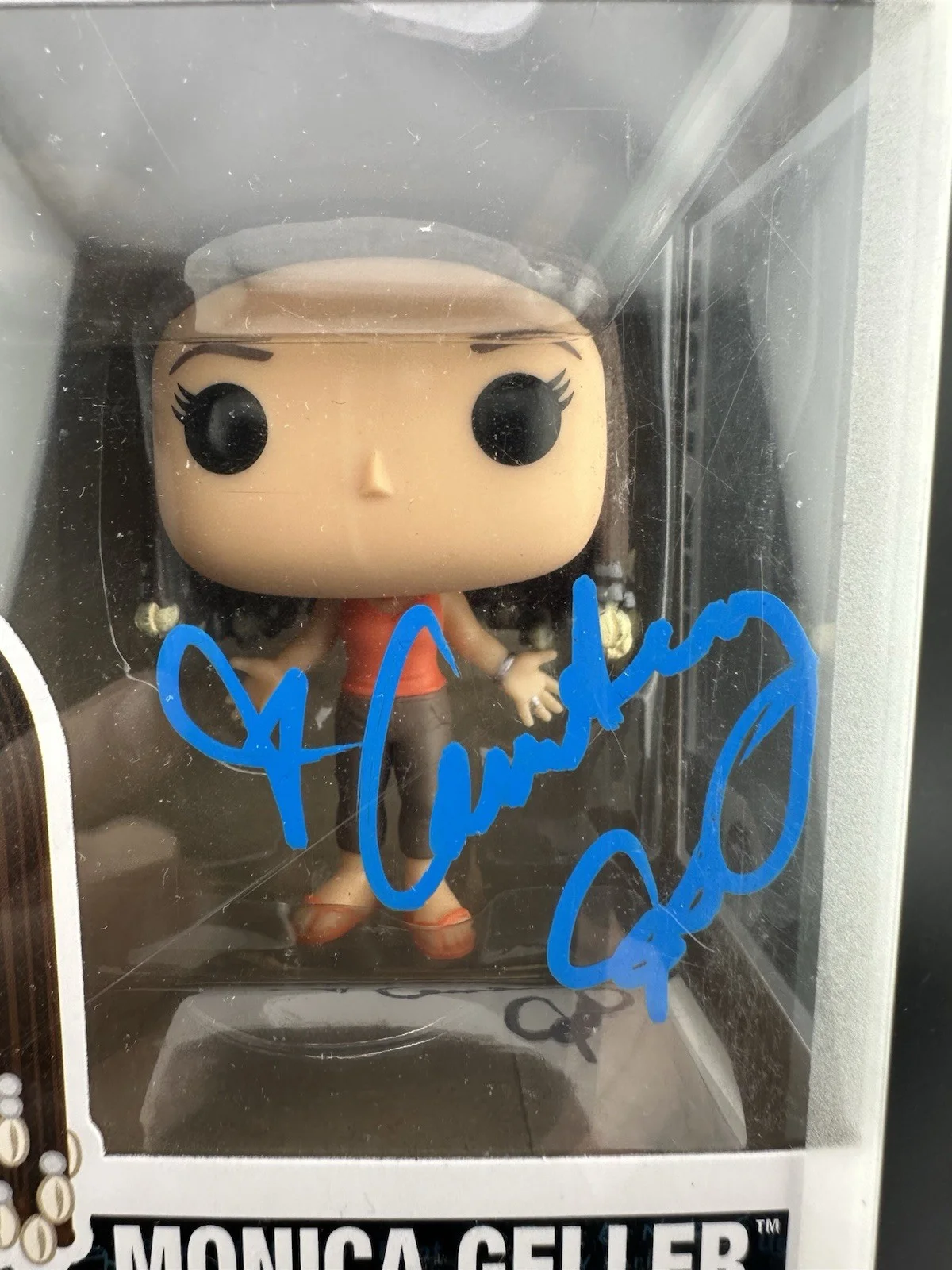 COURTNEY COX — Courtney Cox Friends Signed Funko POP MONICA GELLER SWAU CERT 704, изображение 2