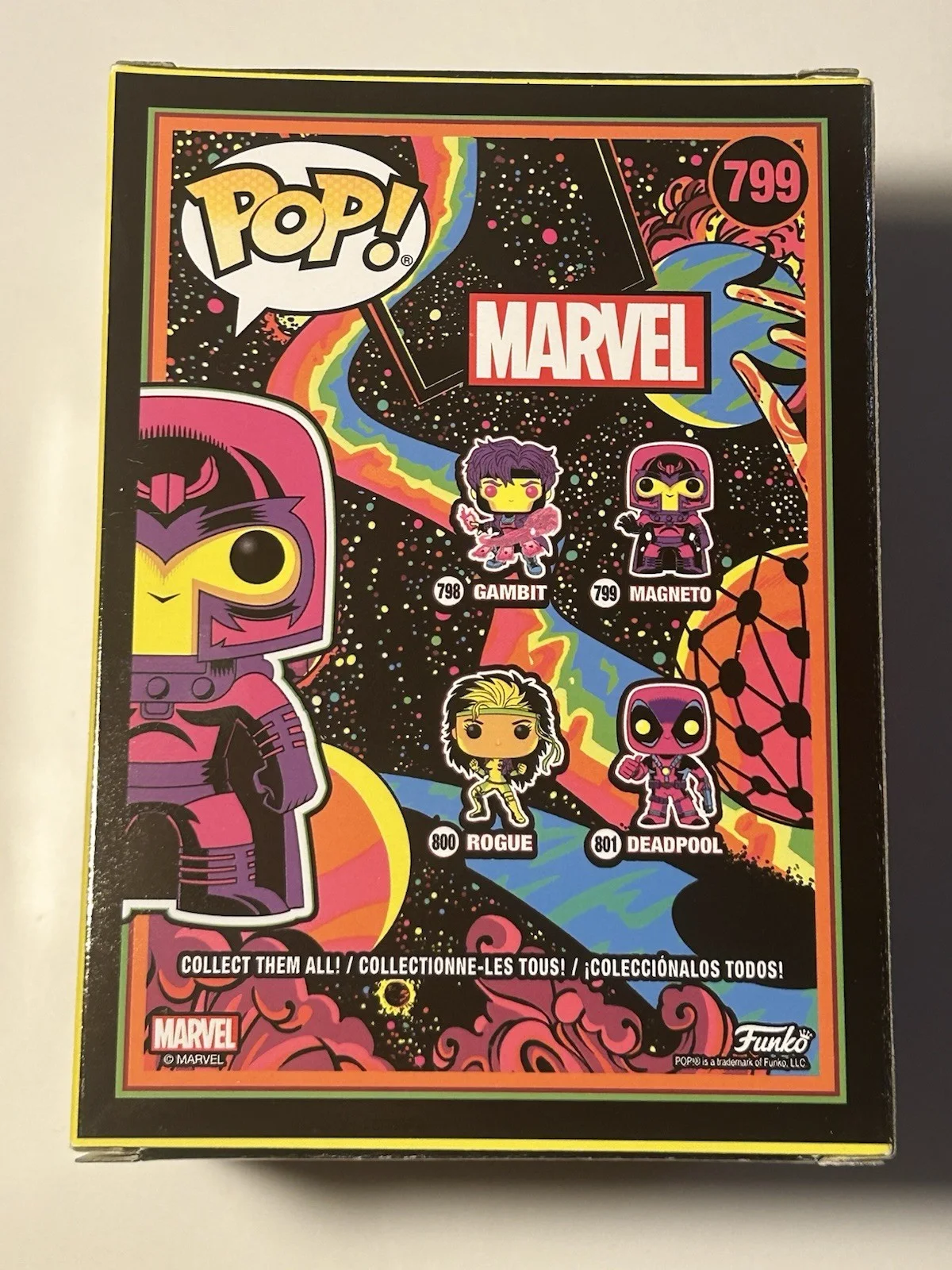 Ian McHellen — Ian McKellen Signed Funko Pop 799 Blacklight Magneto Marvel Beckett COA w/ Armor, image 5