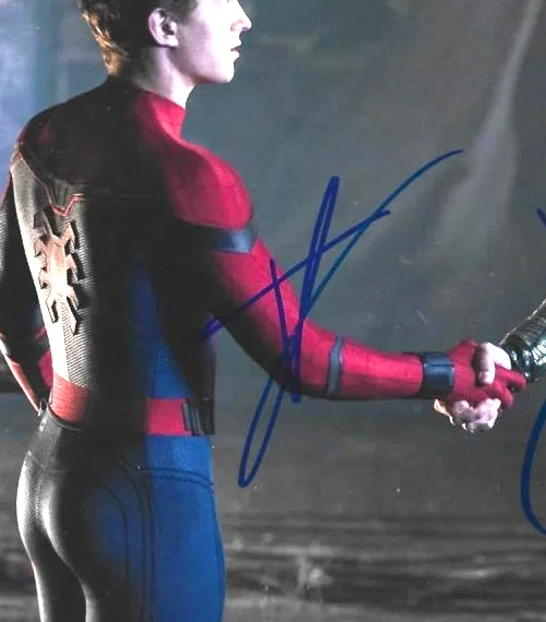 Hand signed 8 x 10 photo Tom Holland, Jake Gyllenhall "Spiderman, No way Home", image 2