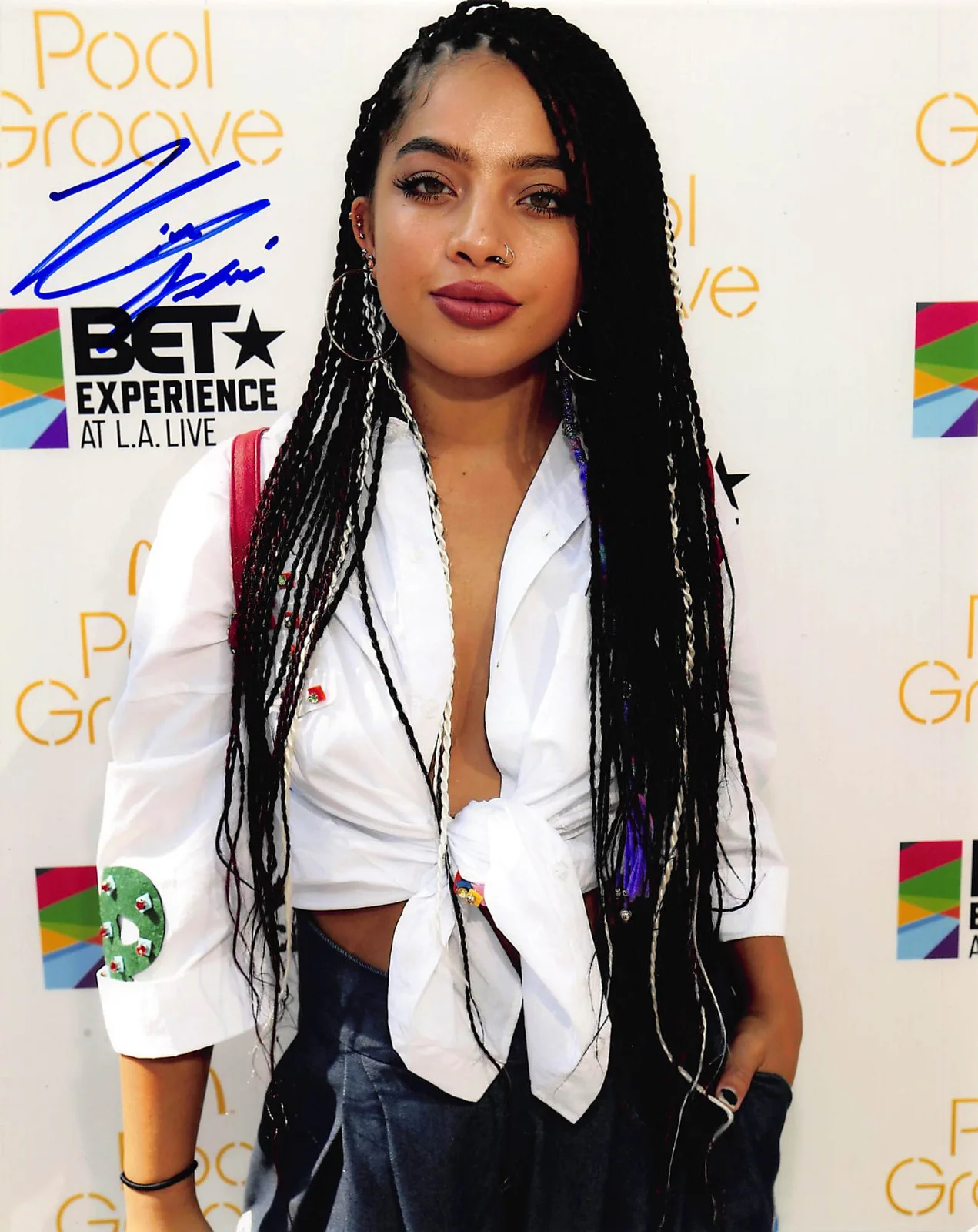 kiana lede brown — KIANA LEDE BROWN SIGNED AUTOGRAPH 8X10 PHOTO PICTURE ALL ABOUT THE WASHINGTONS 1