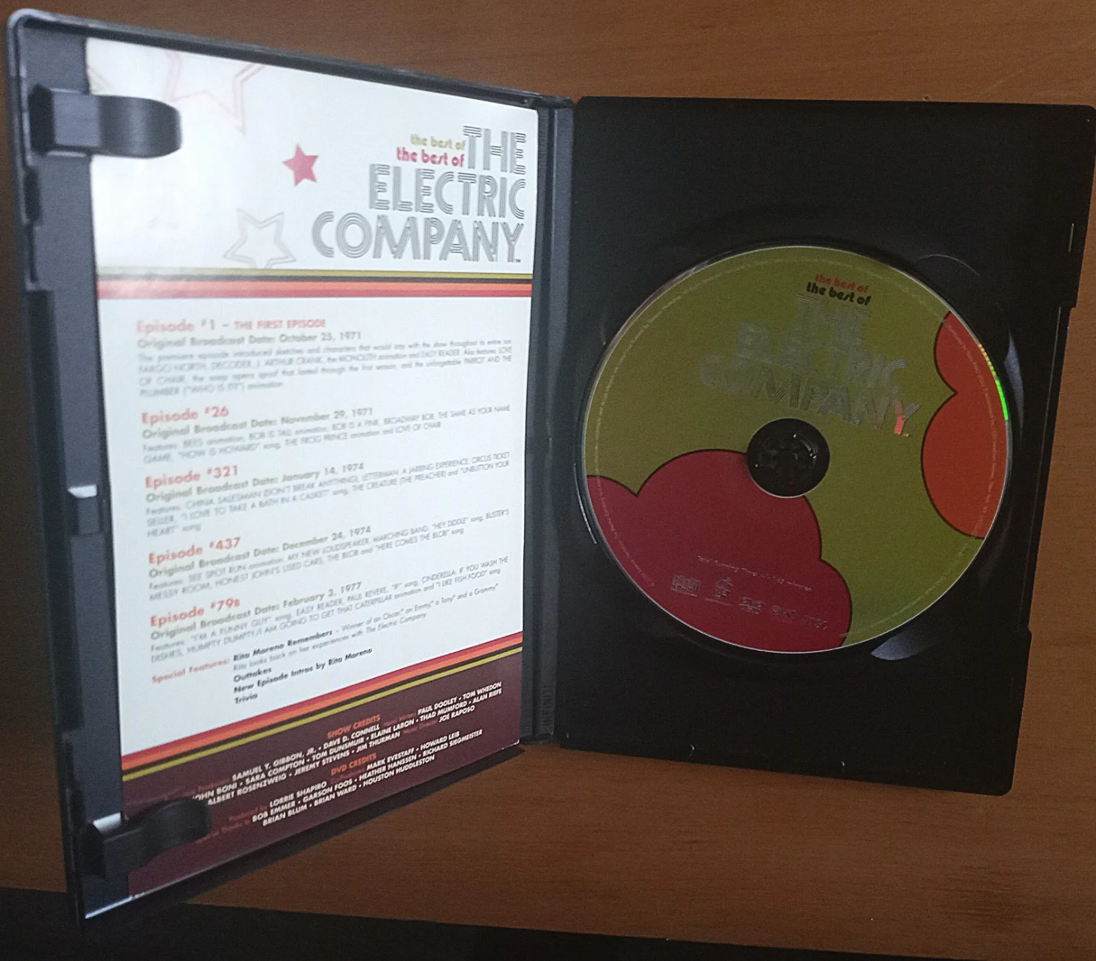 Rita Moreno — Rita Moreno signed dvd Best of Electric Company Morgan Freeman, изображение 4