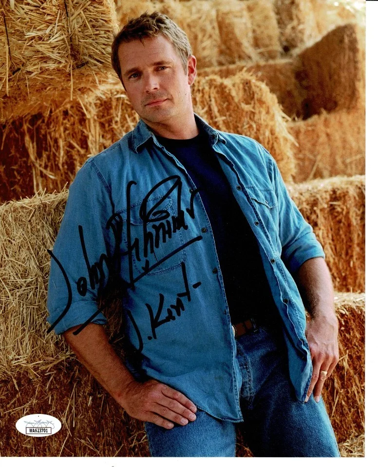 JOHN SCHNEIDER — JOHN SCHNEIDER as JONATHAN KENT SIGNED 8X10 "SMALLVILLE" JSA COA
