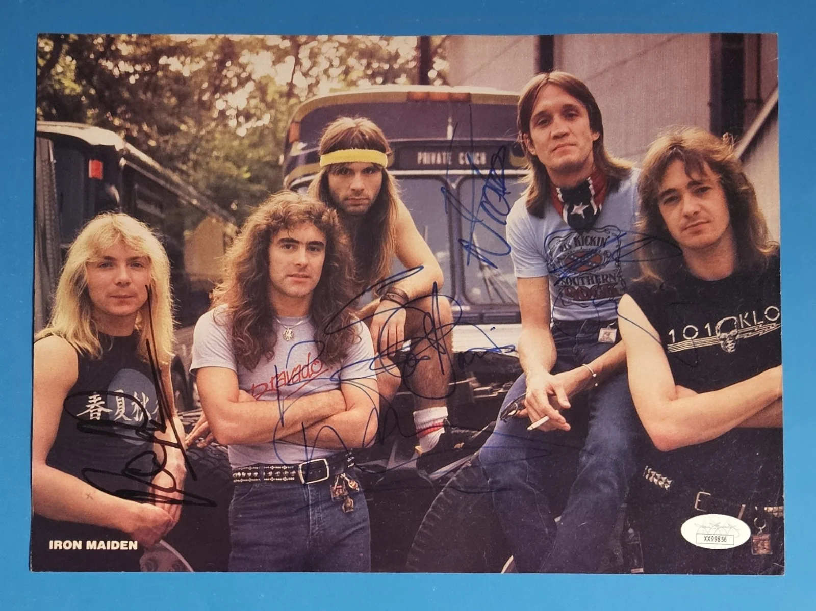 IRON MAIDEN 8X11 MAG PHOTO COMPLETE X5 SIGNED JSA BRUCE DICKINSON STEVE HARRIS +, image 2