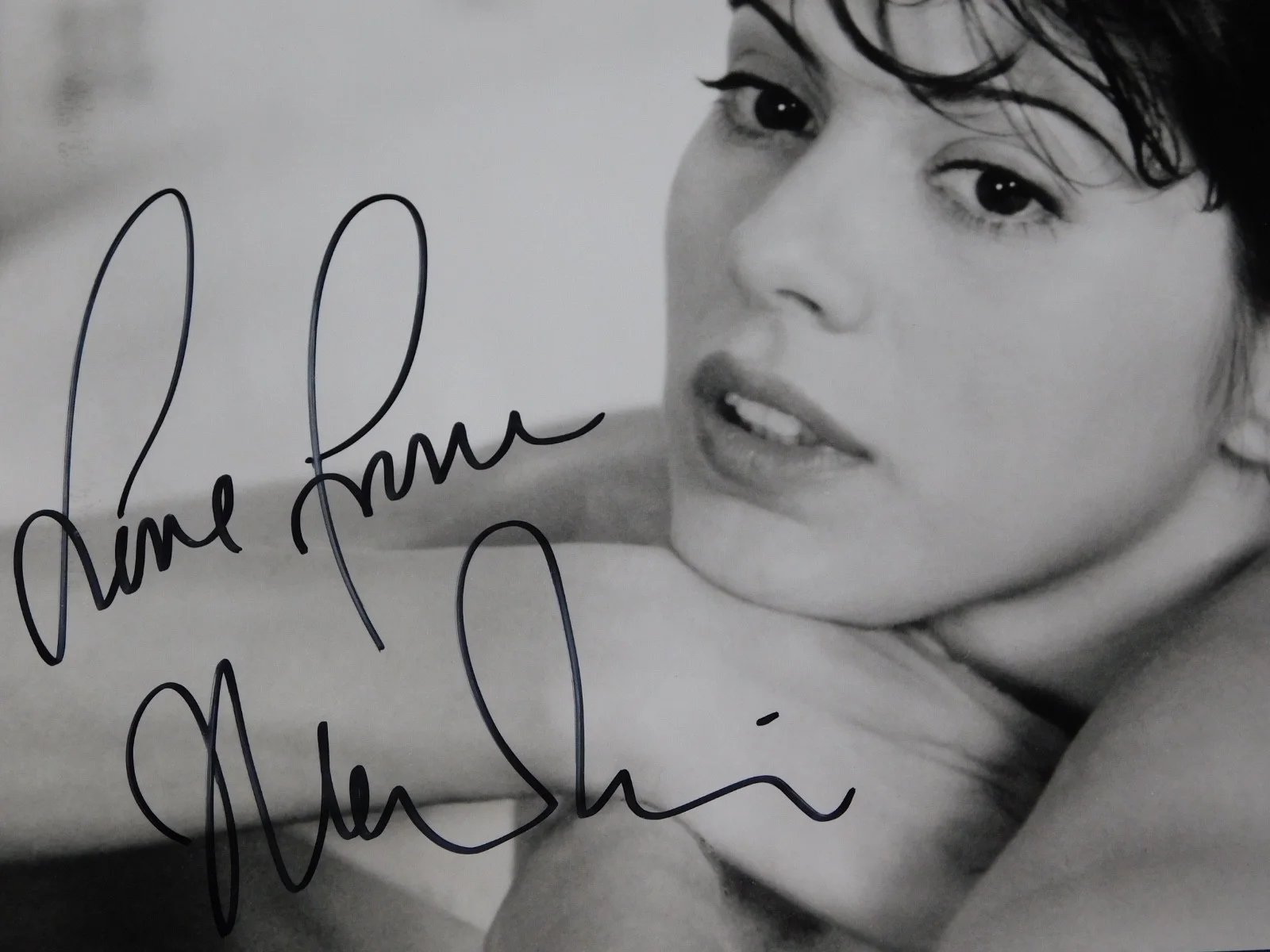 Marissa Tomei — Marissa Tomei Signed / Autographed 8x10 JSA COA, image 2