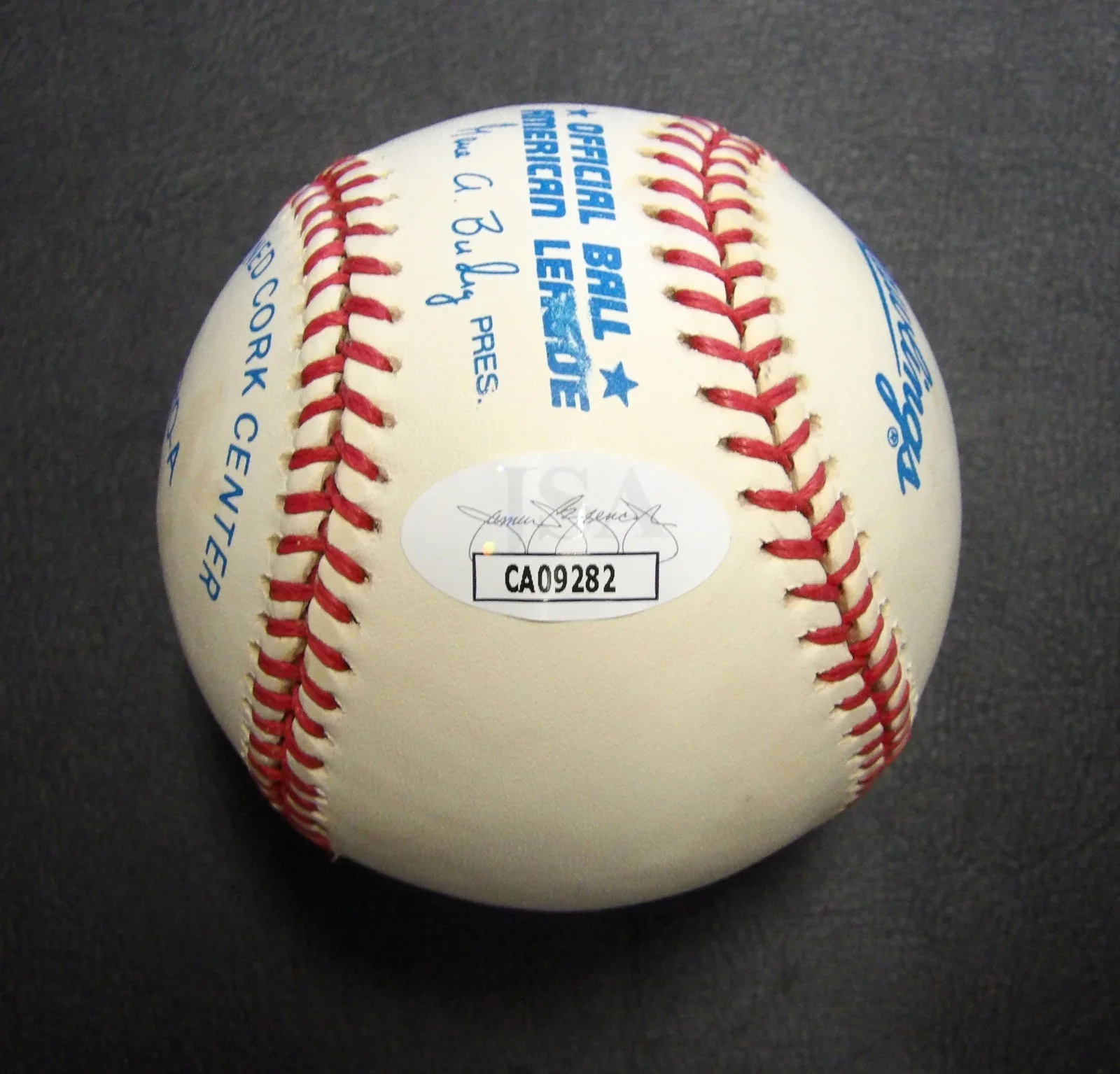 Clive Barker — Clive Barker Actor Signed Rawlings Official American League Baseball JSA Authen, изображение 3