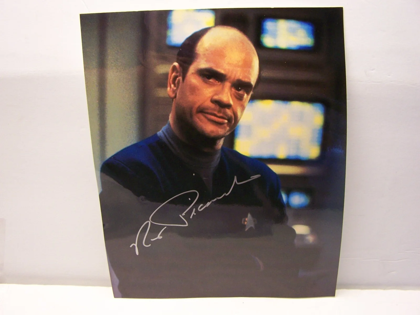 Robert Picardo — Robert Picardo Autograph Hand Signed "Dr." STAR TREK Voyager 10x8 Rare