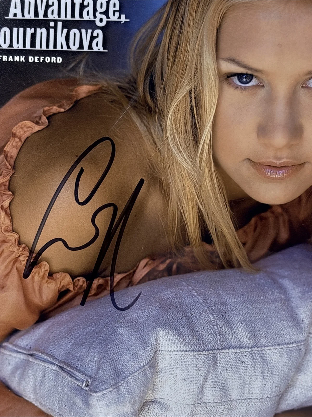 Anna Kournikova — Anna Kornikova Autographed Sports Illustrated Cover Signed, image 2