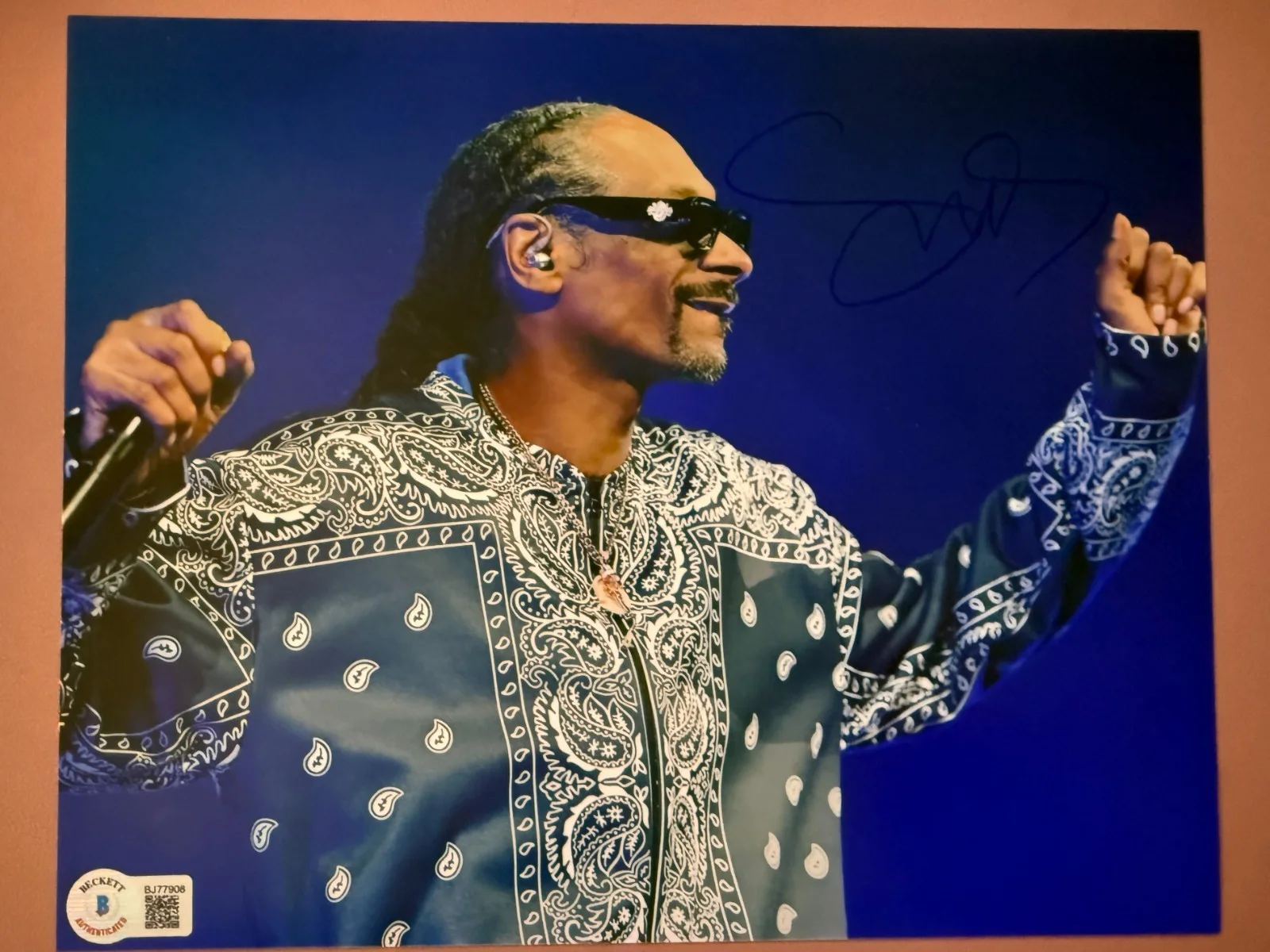 SNOOP DOGG — Snoop Dogg Signed (Beckett) Rapper Super Star Personality 8x10 Autographed BAS, image 2