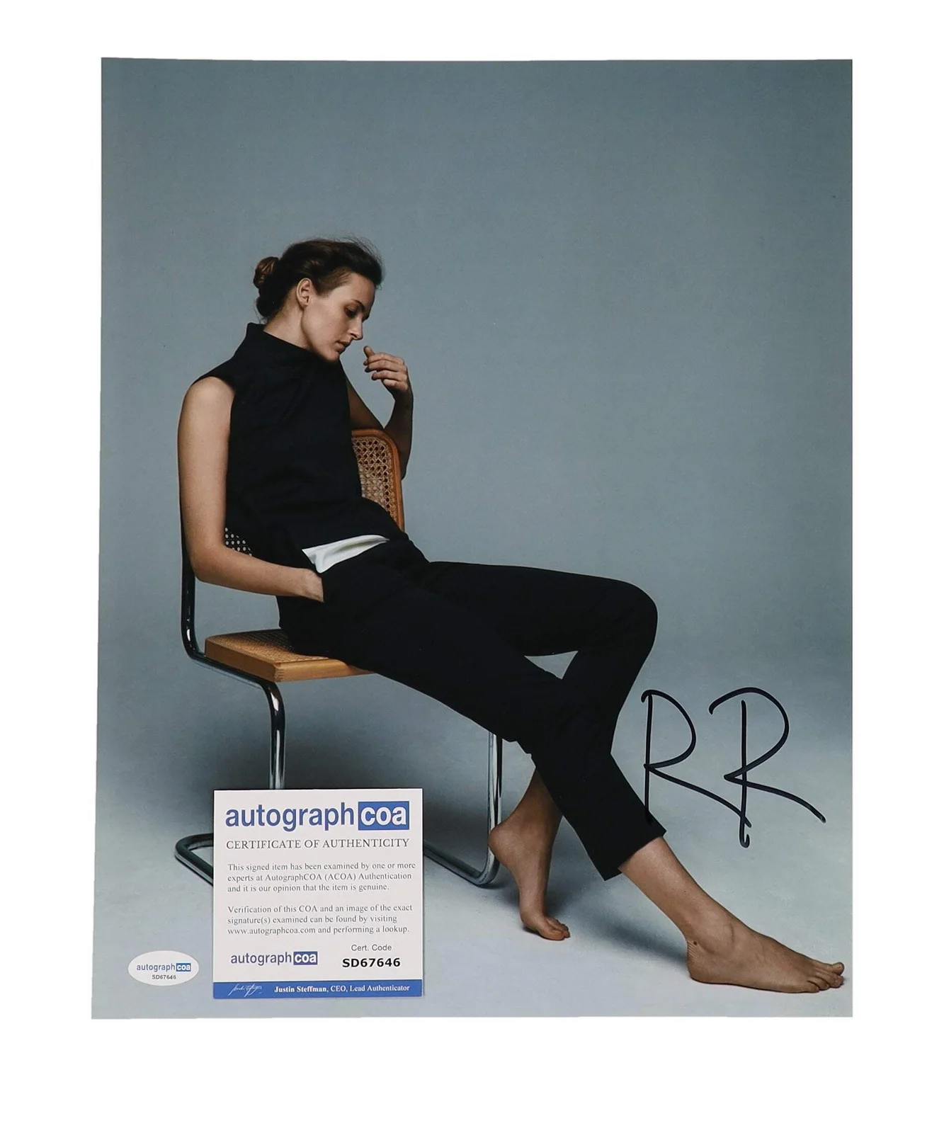 Renate Reinsve — Renate Reinsve Signed 11x14 Photo (ACOA), изображение 2