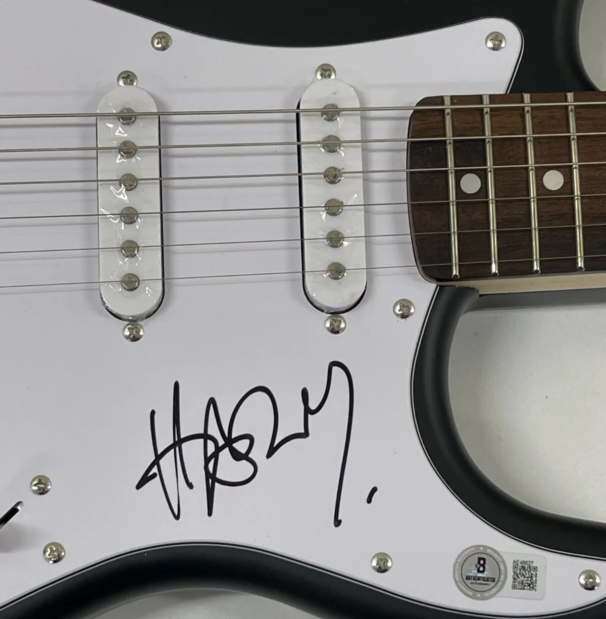 Harry Styles Signed Fender Full Size Electric Guitar Autograph Beckett LOA, изображение 5