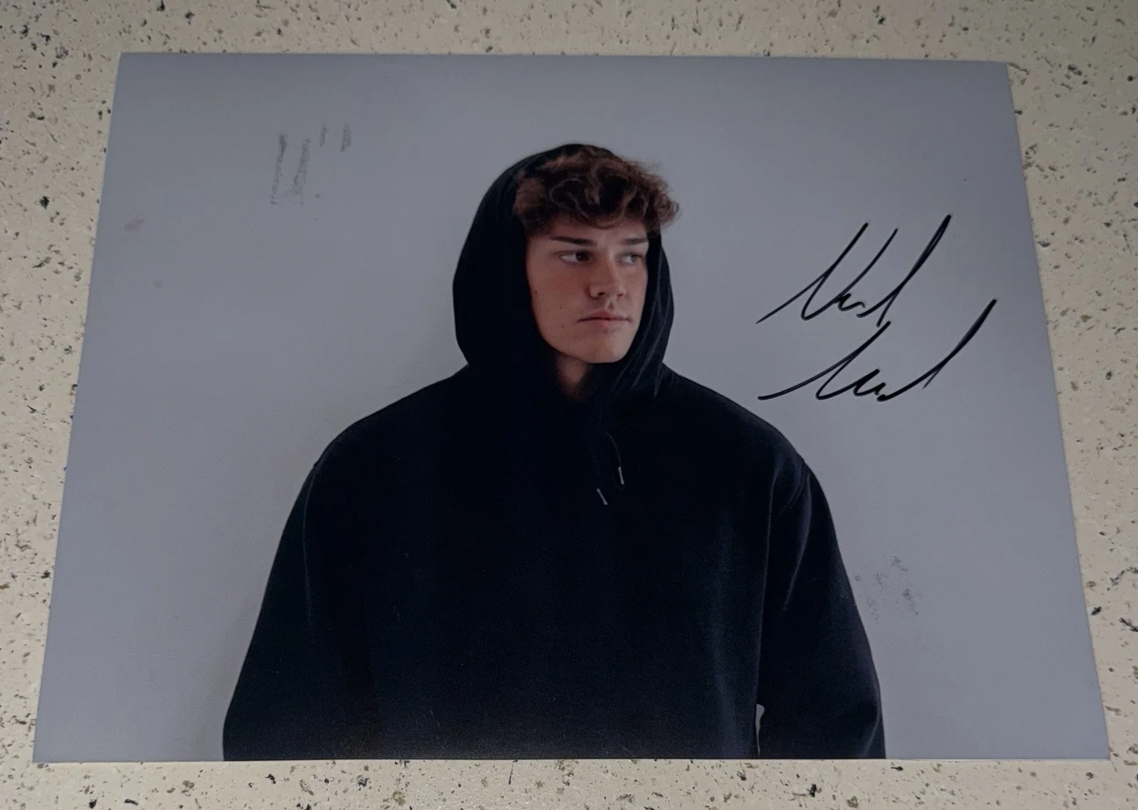 Noah Beck — NOAH BECK SIGNED 8X10 PHOTO SOCIAL MEDIA INFLUENCER TIKTOK YOUTUBE AUTOGRAPH