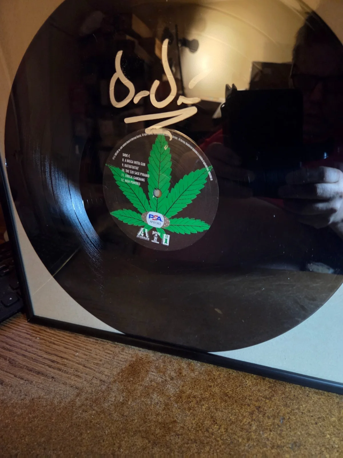 DR DRE Signed "The Chronic" Vinyl Record LP framed PSA/DNA rare HIP HOP, image 2