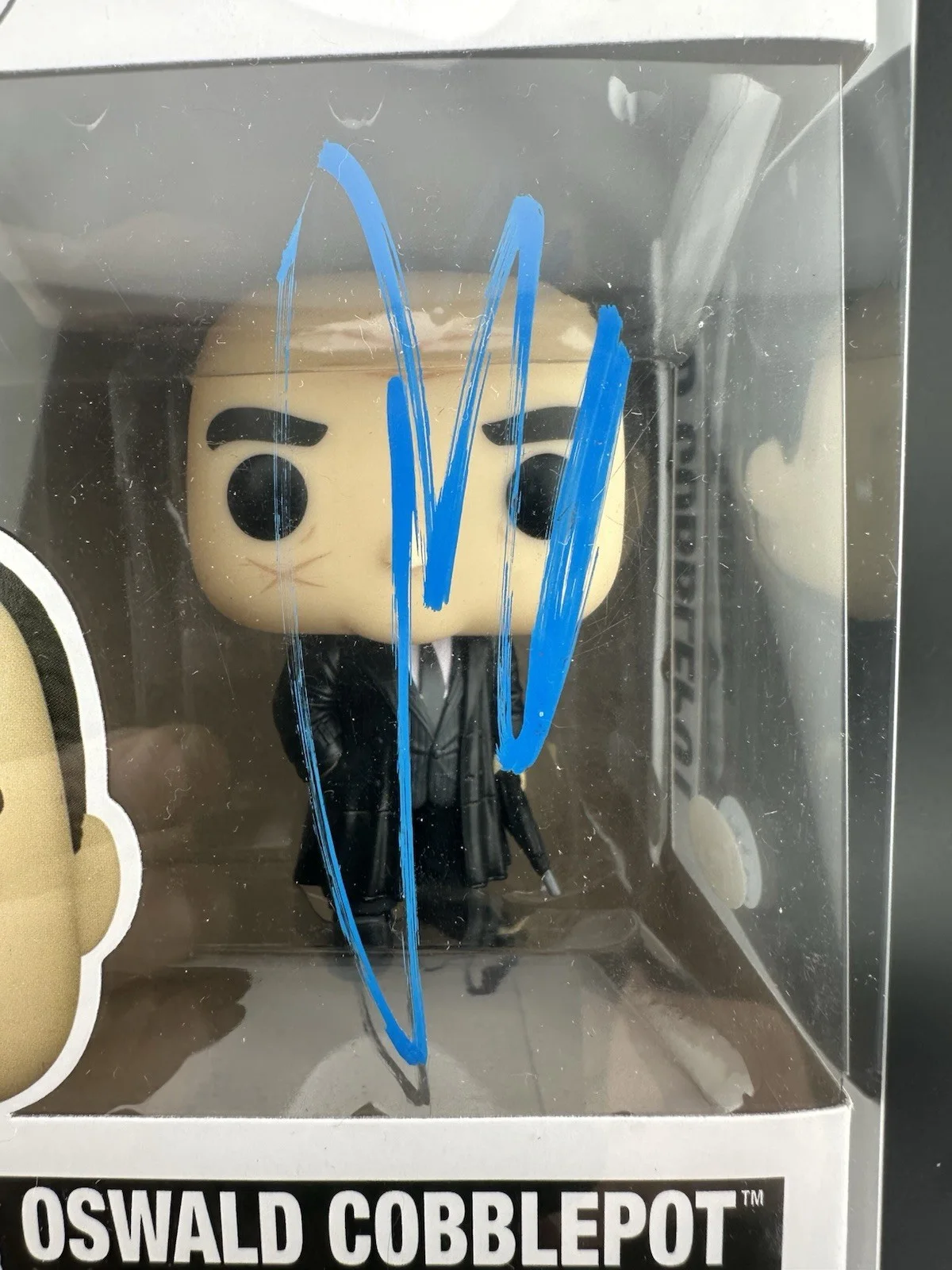 Colin Farrell — Colin Farrell Signed Batman 119 OSWALD COBBLEPOT Penguin Funko EXACT PROOF JSA, изображение 2