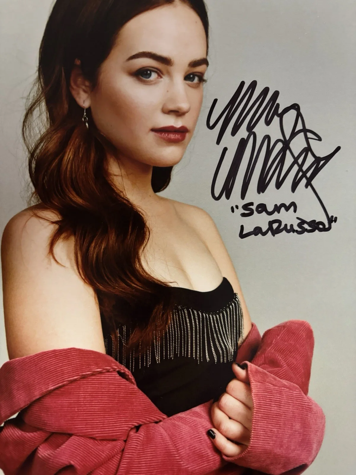 Mary Mouser — Mary Mouser / Cobra Kai Karate Sam Larusso Signed Autograph 8x10 Photo