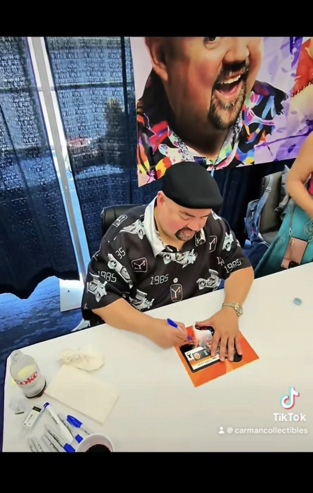 Gabriel Iglesias — Gabriel Iglesias "Fluffy" Signed 8x10 Glossy Photo- Comedian JSA COA, изображение 2