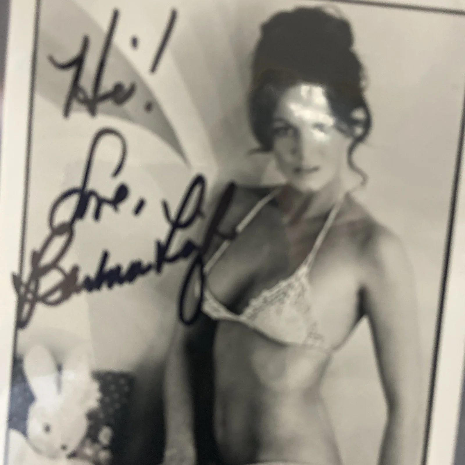 Barbara Leigh — Barbara Leigh Signed Autographed Photo B&W 6" x 4" Promo Vampirella actress, изображение 2