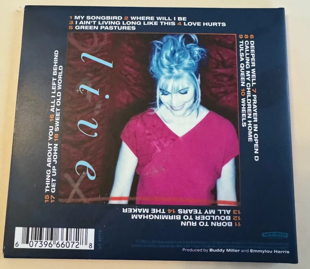 Emmylou Harris -signed Spy Boy CD digipak cover. No C.O.A. 2025 release, изображение 3