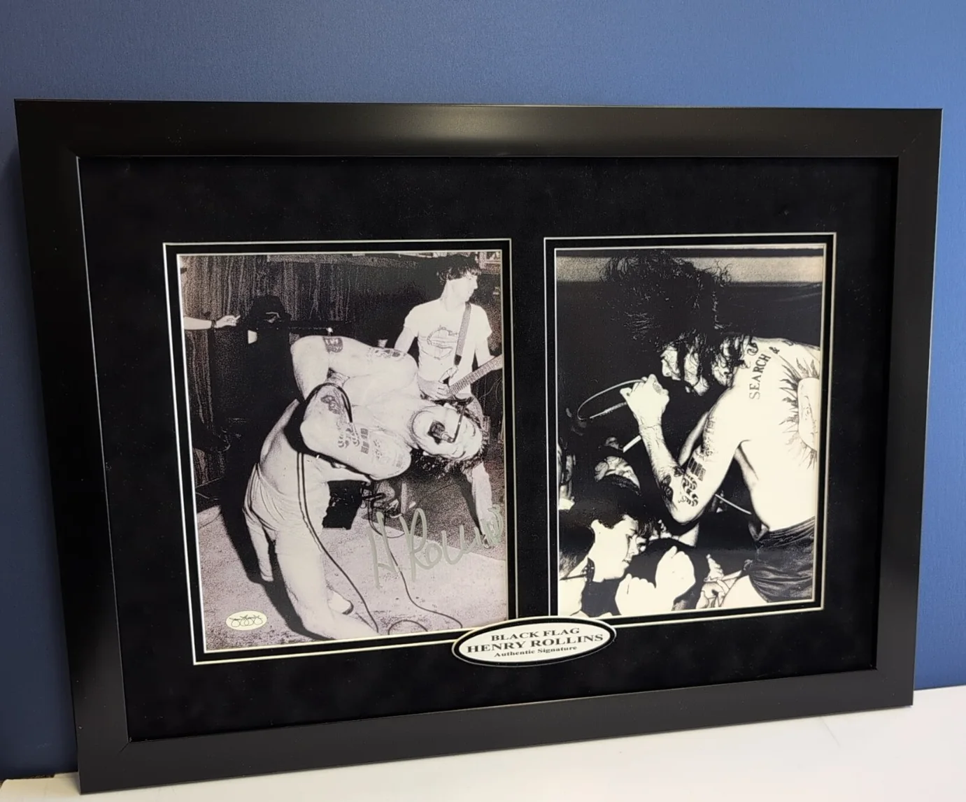 Henry Rollins Signed BLACK FLAG 8x10 Photo CUSTOM FRAME JSA COA autograph, image 2