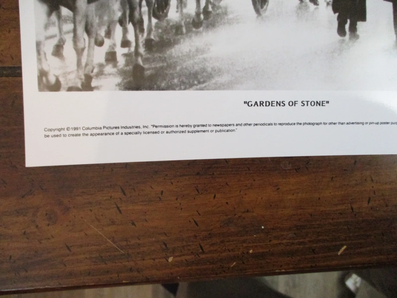 ("GARDENS OF STONE") Arlington Cemetery/1991 10 x 8 Black and White Press Photo, изображение 2