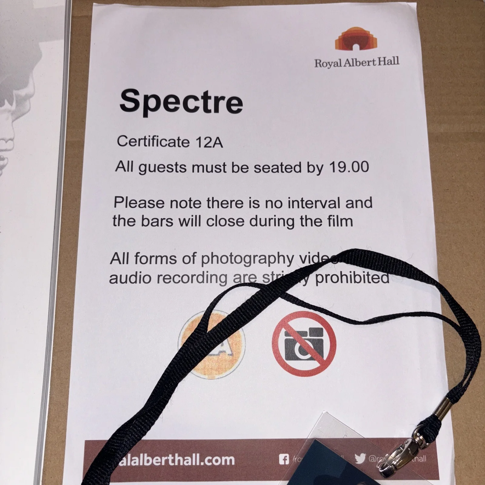 James Bond 007 Spectre Royal World Premiere Brochure (2015) RARE, image 4