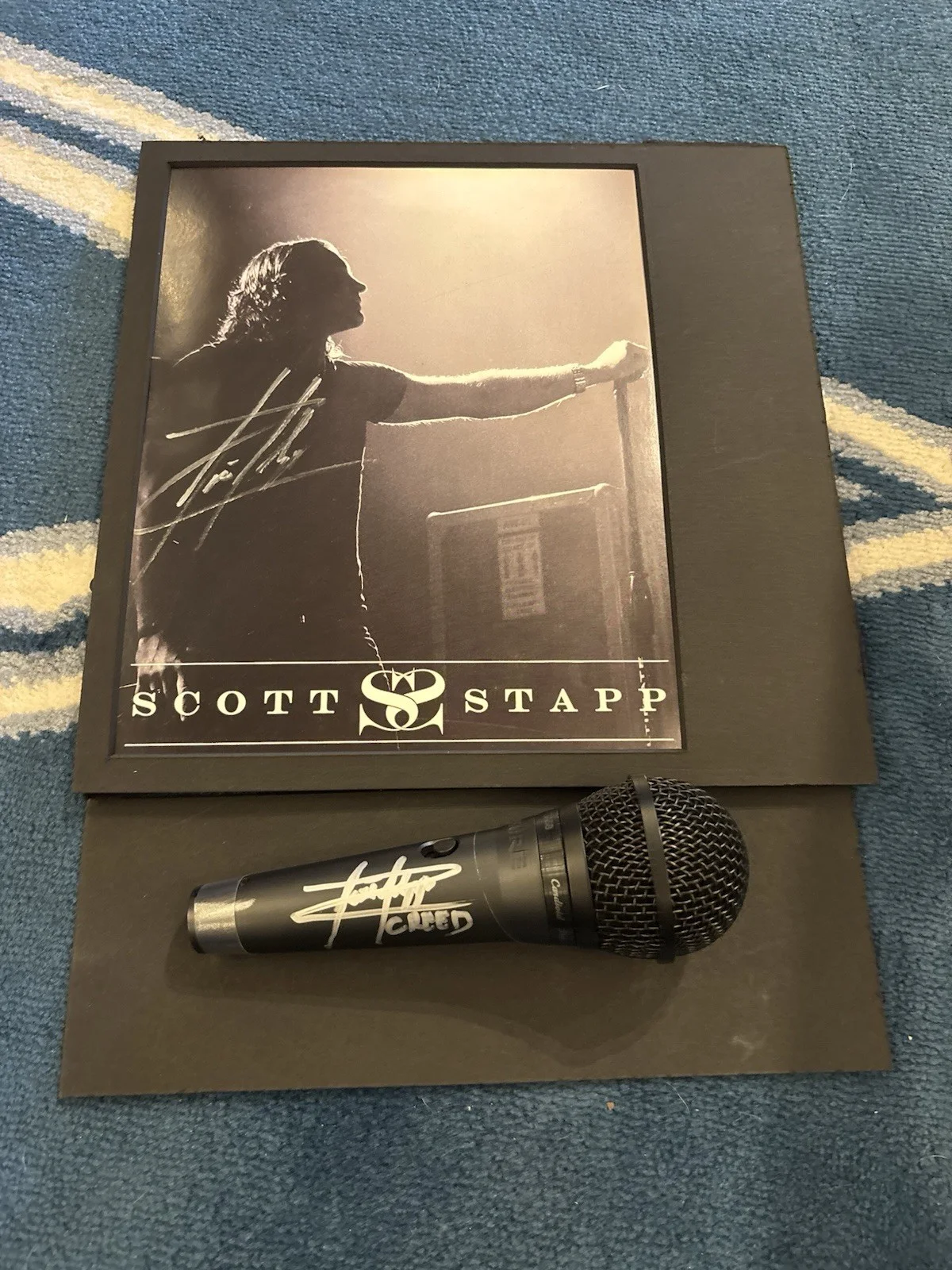 Scott Stapp Autographed Microphone And Photo In A Shadowbox, image 3