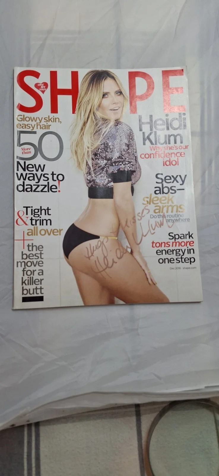 Heidi Klum — HEIDI KLUM Shape Magazine Hugs and Kisses Photos inside articles Dec 2016 SIGNED, image 5