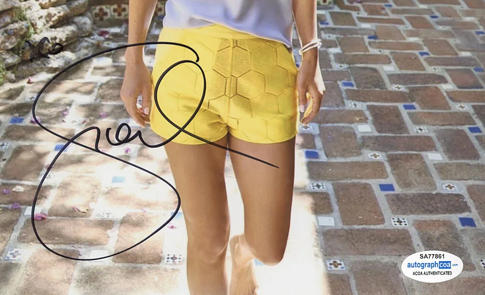 GIADA DE LAURENTIIS — Giada De Laurentiis signed Autograph 8x10 Photo CHEF f Hot SEXY MrBeast ACOA COA, изображение 4